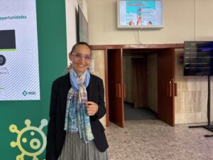 Dra Claudia, pediatra Infectóloga