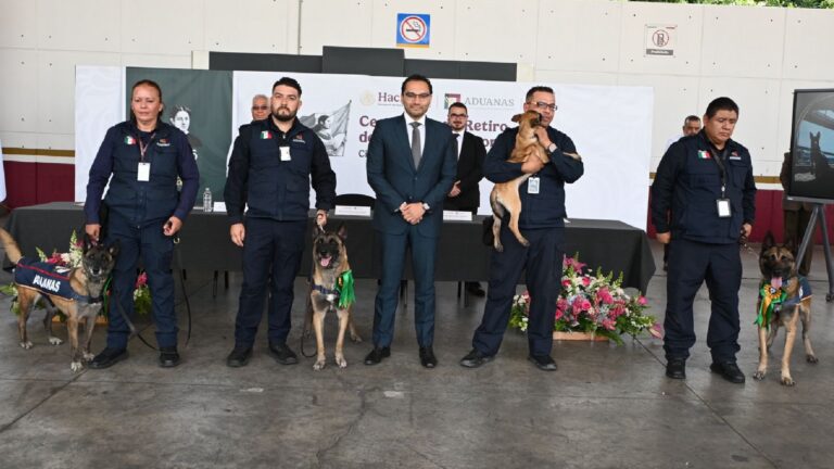 ANAM retira con honores a cuatro perros detectores que dieron importantes golpes al narcotráfico