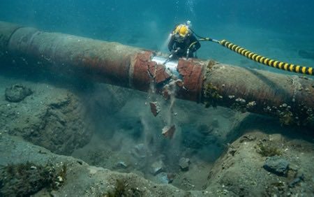 Pemex atiende fuga de hidrocarburo en Campeche