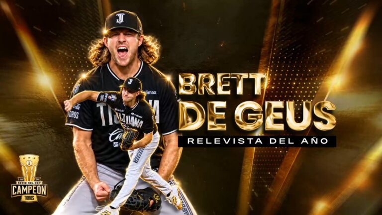 Brett de Geus recibe el premio al Relevista del Año 2026 de la LMB. Foto: Cortesía LMB