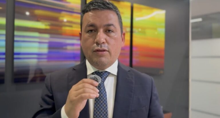 Defienden resolución del IMPI hacia la editorial Penguin Random House